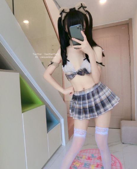 发狂的现代史在线观看