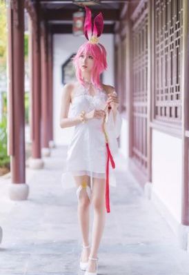 迷人的保姆hd