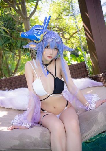 美女献身